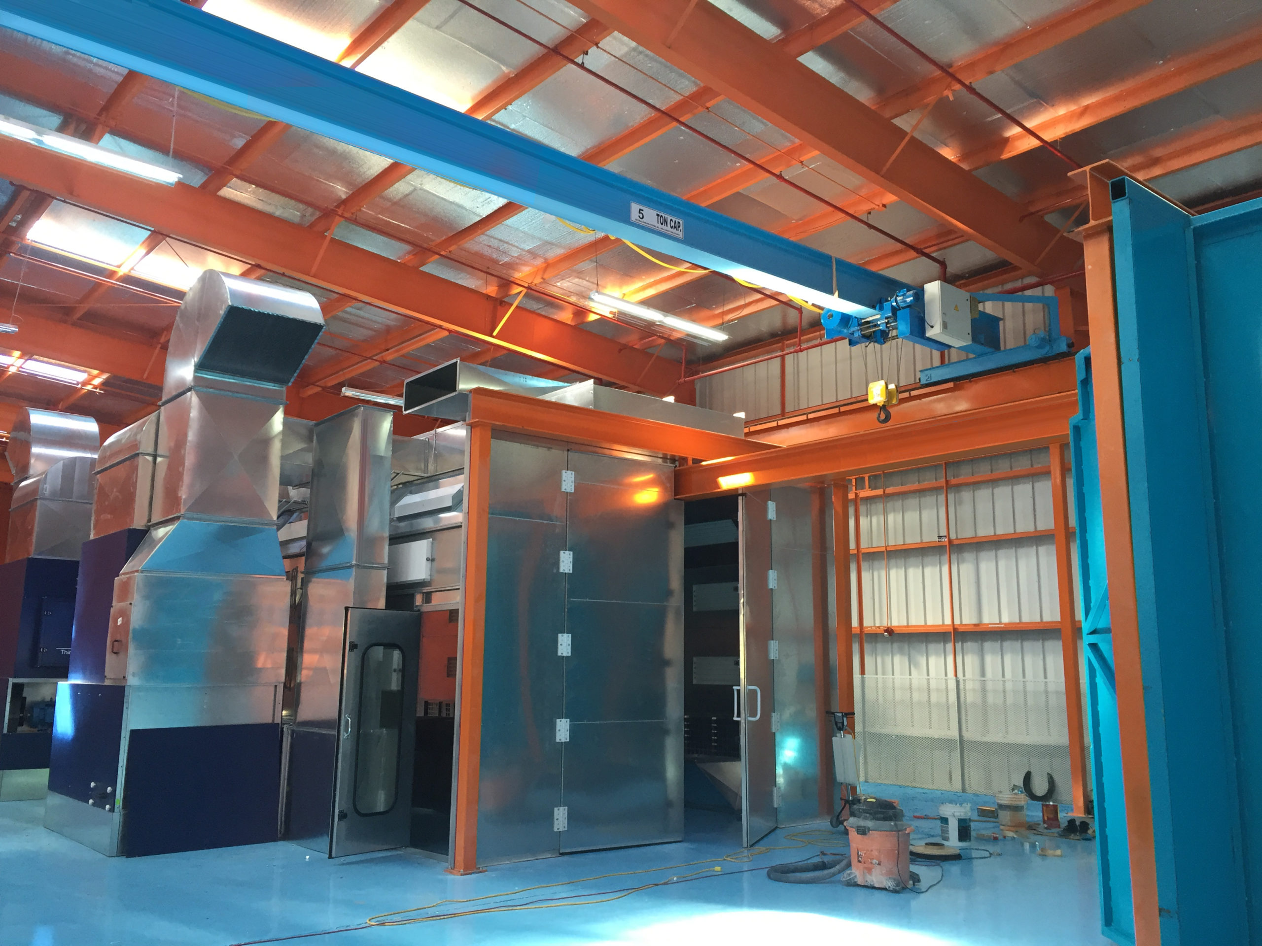Galvanized Industrial Paint Booth with Crane